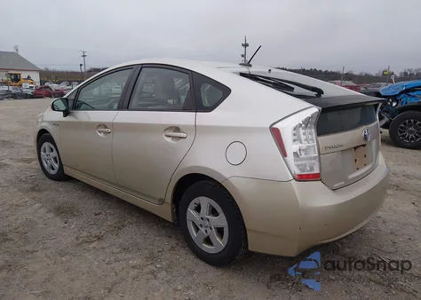 2011 Toyota Prius Three z USA, uszkodzony, nr VIN JTDKN3DU8B0277829